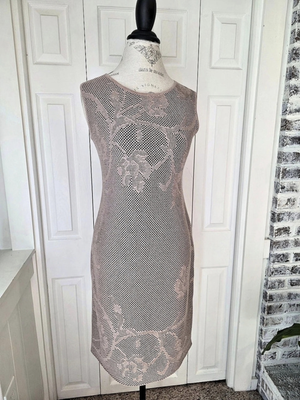 She's So Made In Italy Midi Dress Size Small
